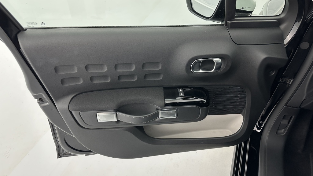 CITROEN C3 III 1.2 PureTech 110ch Shine - ref: 8-GLI00002487 - Photo 12