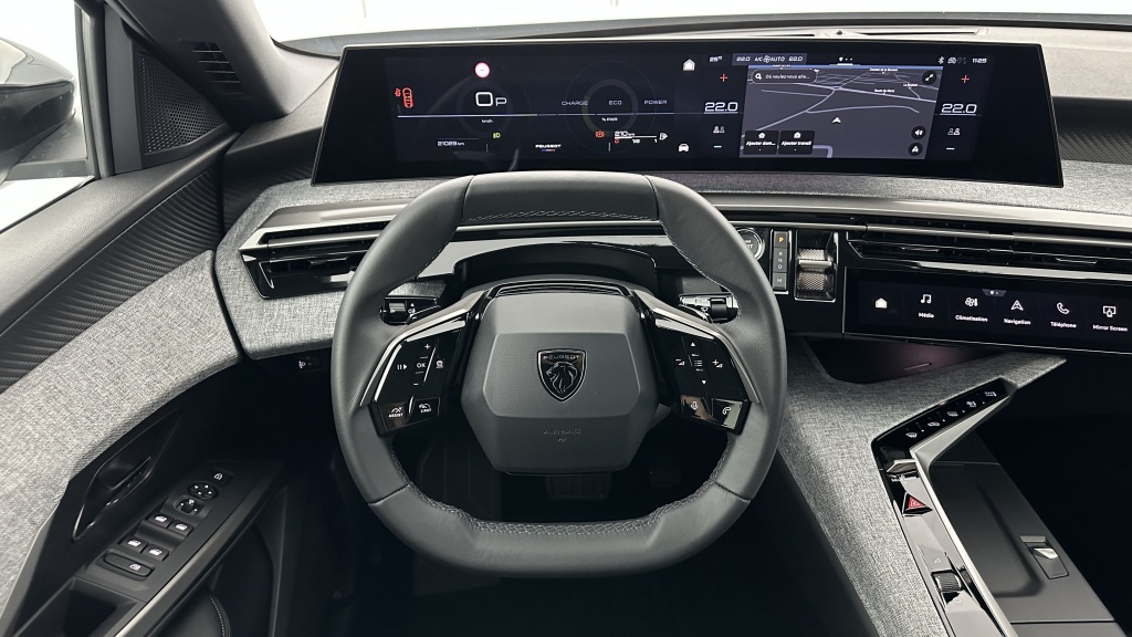 PEUGEOT 3008 1.2 Hybrid 136ch Allure e-DCS6 - ref: 8-GLI00002587 - Photo 12