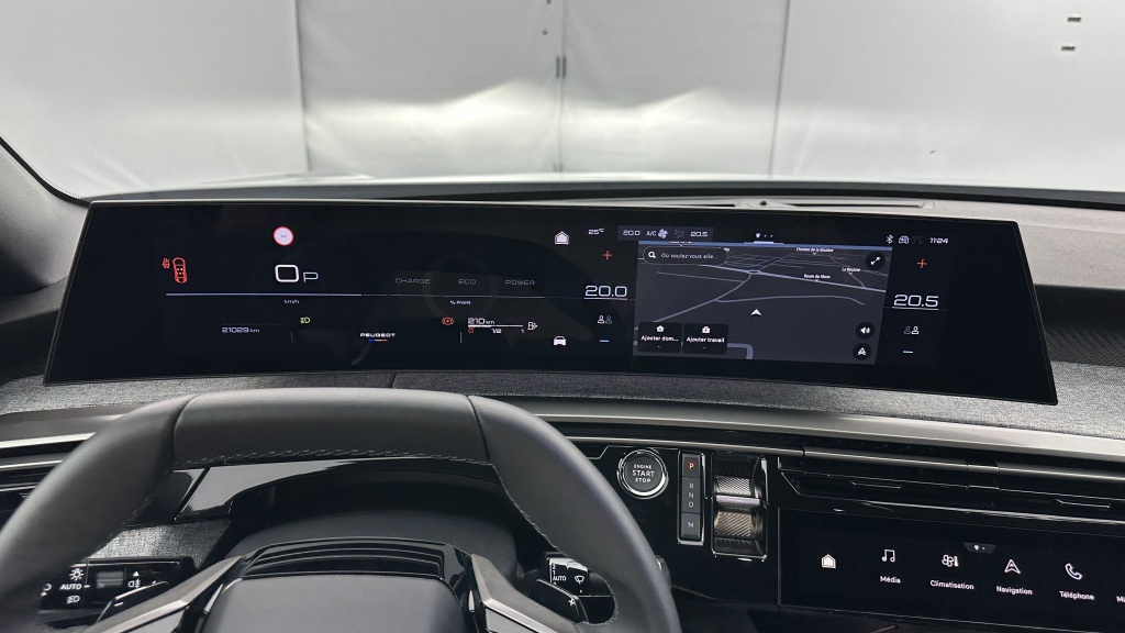 PEUGEOT 3008 1.2 Hybrid 136ch Allure e-DCS6 - ref: 8-GLI00002587 - Photo 13