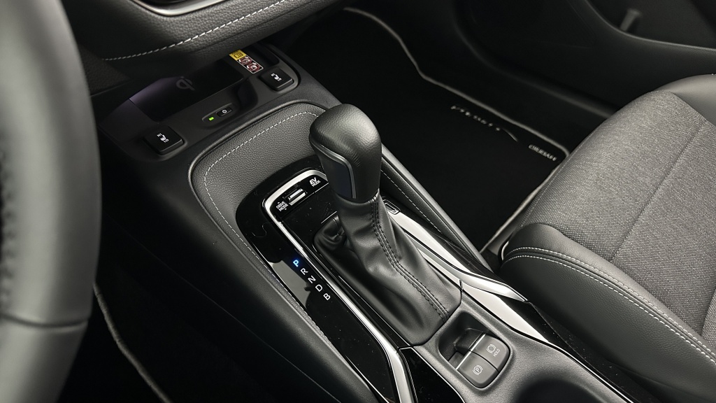 TOYOTA Corolla Touring Sport X 1.8 Hybrid 140ch Design (Team Player) - ref: 8-GLI00002678 - Photo 17