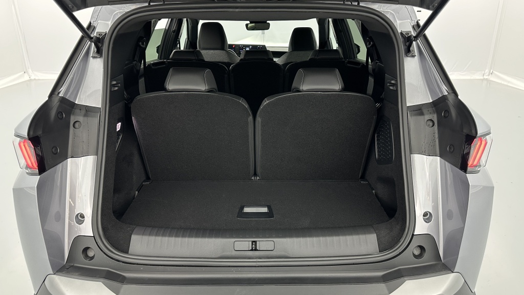 PEUGEOT 5008 1.2 Hybrid 145ch Allure e-DCS6 - ref: 8-GLI00002787 - Photo 11