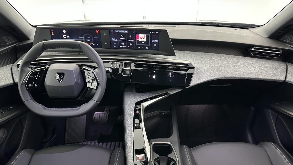 PEUGEOT 5008 1.2 Hybrid 145ch Allure e-DCS6 - ref: 8-GLI00002787 - Photo 7