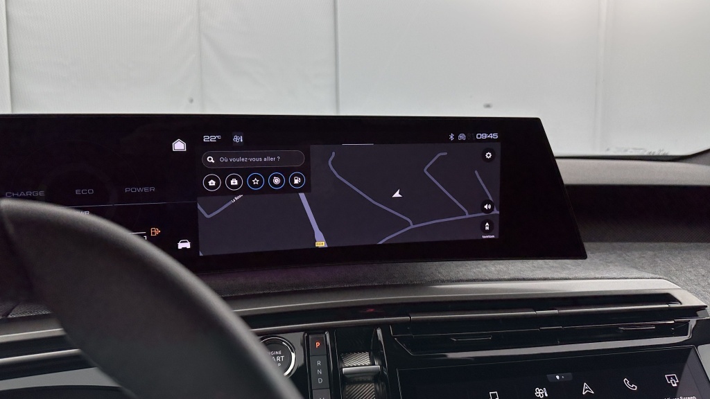 PEUGEOT 3008 1.2 Hybrid 136ch Allure e-DCS6 - ref: 8-GLI00002826 - Photo 18