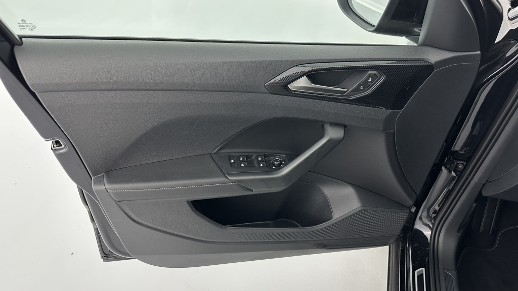 VOLKSWAGEN T-Cross 1.0 TSI 116ch R-Line DSG7 - ref: 8-GLI00002902 - Photo 13