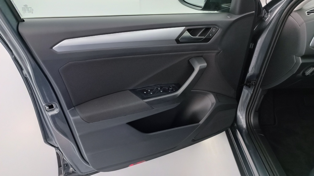 VOLKSWAGEN T-Roc 2.0 TDI 150ch Edition DSG7 - ref: 8-GLI00003063 - Photo 13