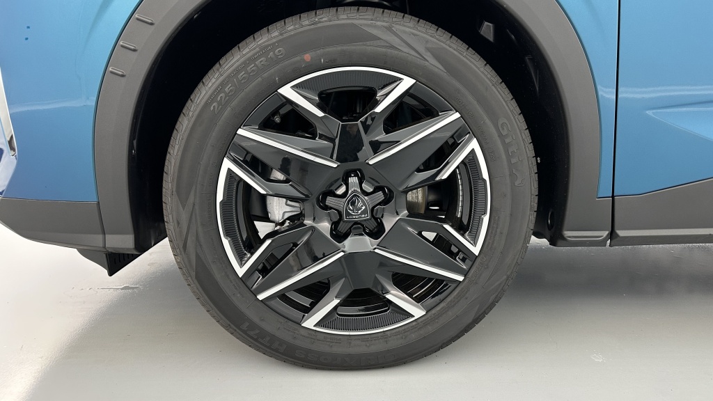 PEUGEOT 3008 1.2 Hybrid 145ch Allure e-DCS6 - ref: 8-GLI00006039 - Photo 12