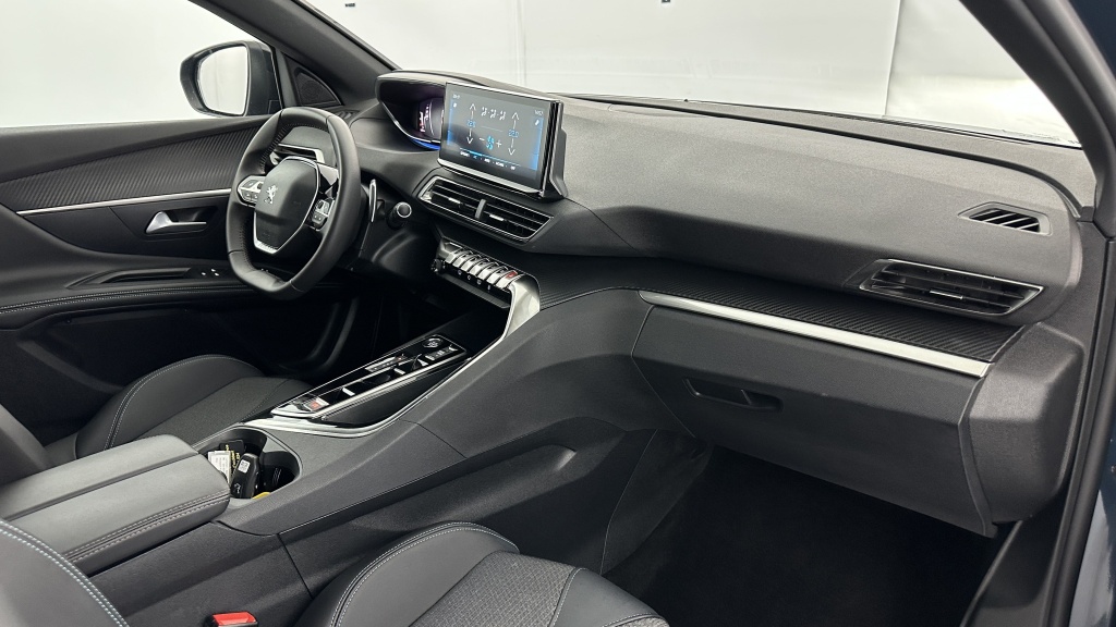 PEUGEOT 3008 1.2 Hybrid 136ch Allure Pack e-DCS6 - ref: 8-GLI00006267 - Photo 8