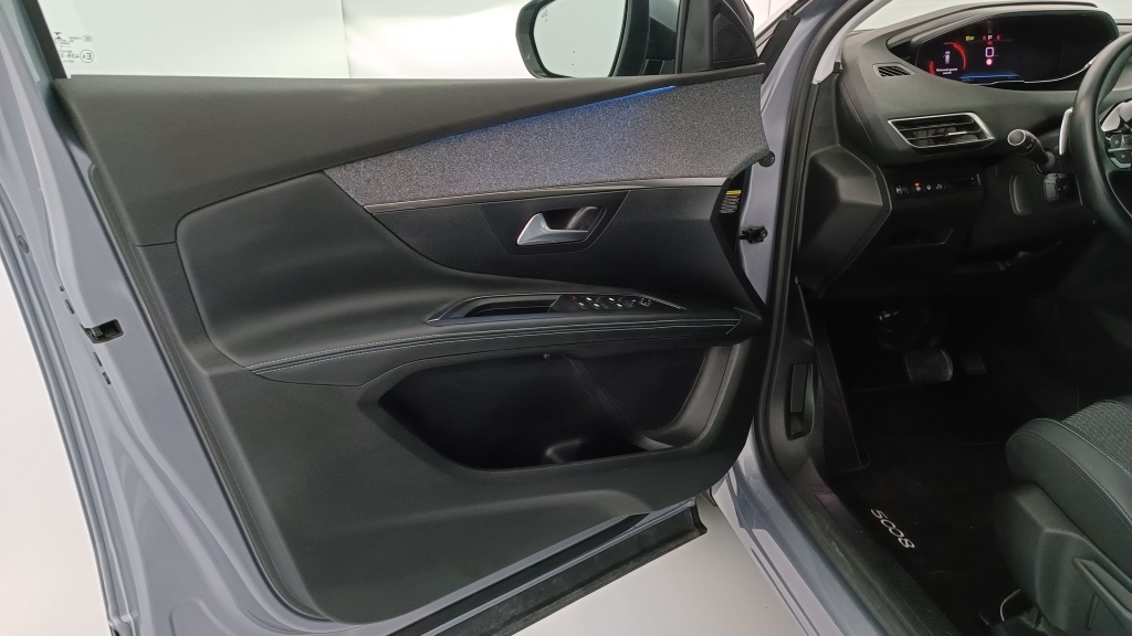 PEUGEOT 5008 III 1.5 BlueHDi 130ch Allure Pack EAT8 - ref: 8-GLI00006270 - Photo 14