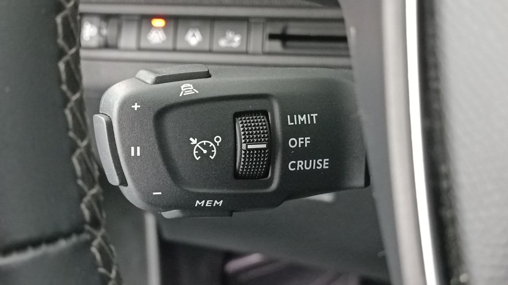 PEUGEOT 5008 III 1.5 BlueHDi 130ch Allure Pack EAT8 - ref: 8-GLI00006270 - Photo 19