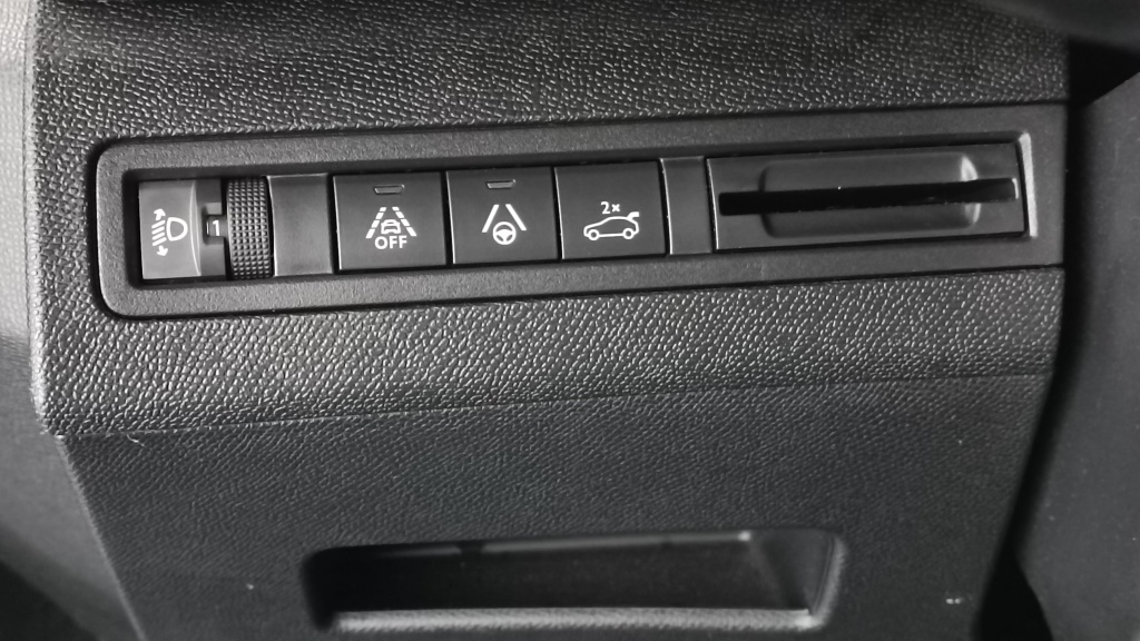 PEUGEOT 5008 III 1.5 BlueHDi 130ch Allure Pack EAT8 - ref: 8-GLI00006270 - Photo 20