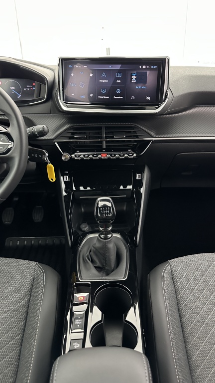 PEUGEOT 2008 1.2 PureTech 100ch Allure - ref: 8-GLI00006852 - Photo 15