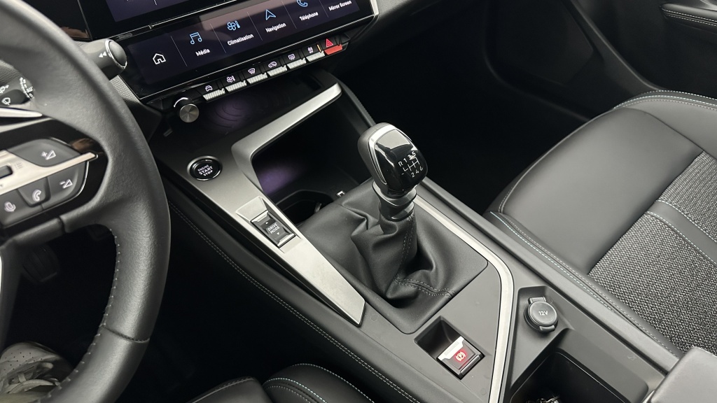 PEUGEOT 308 SW 1.2 PureTech 130ch Allure - ref: 8-GLI00006880 - Photo 16