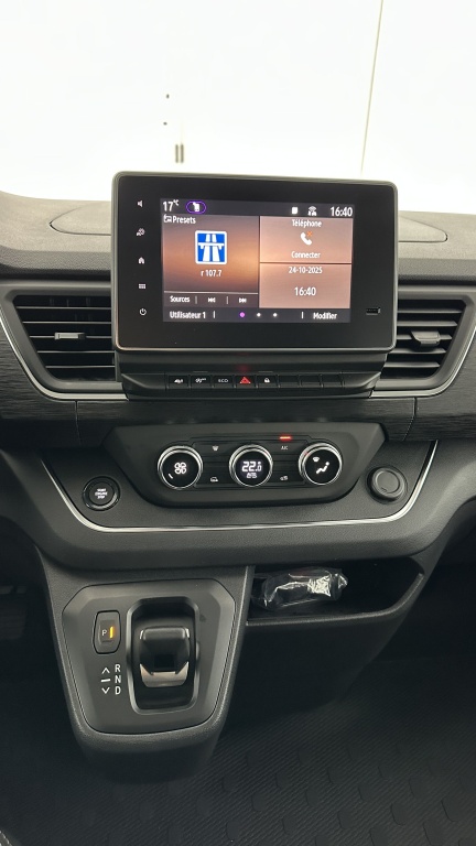 RENAULT TRUCKS TRAFIC CA L2H1 3000 2.0 dCi 150ch RED Edition EDC - ref: 8-GLI00007187 - Photo 13