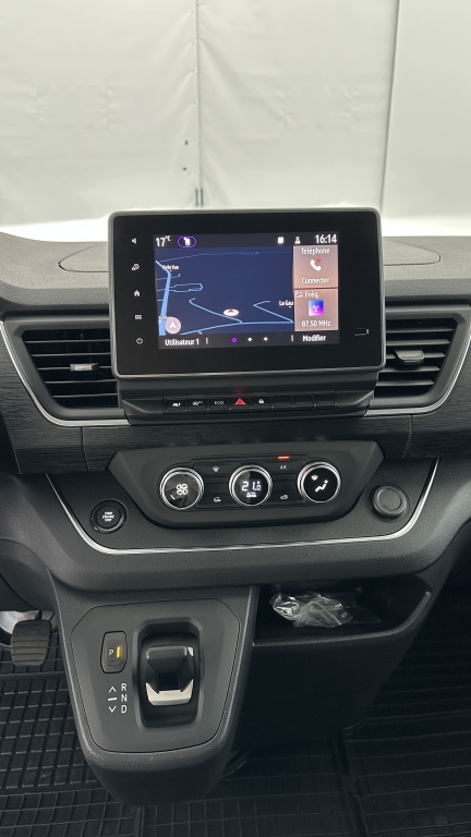 RENAULT TRUCKS TRAFIC CA L2H1 3000 2.0 dCi 170ch RED Edition Exclusive EDC  - ref: 8-GLI00007190 - Photo 14