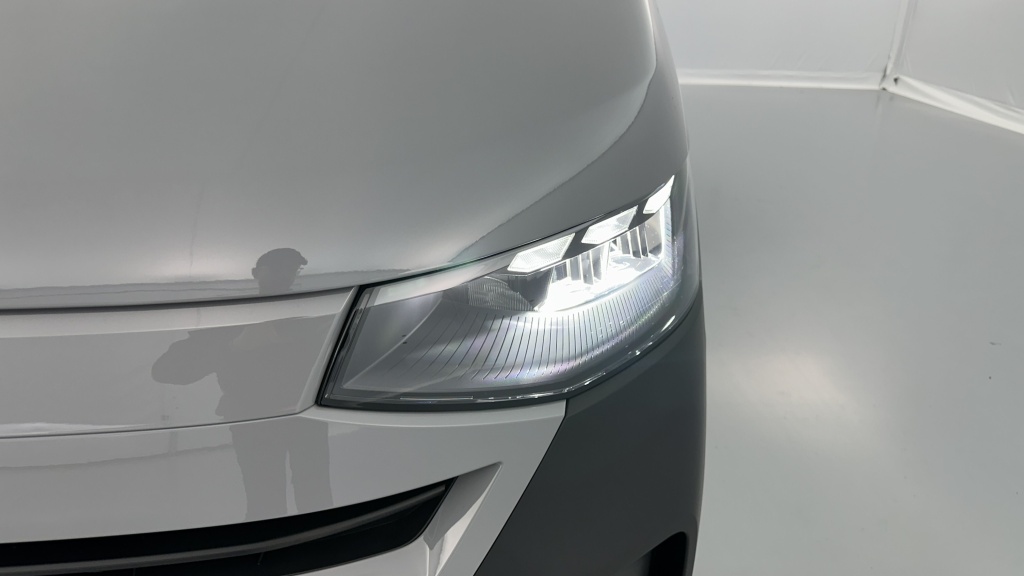 VOLKSWAGEN Transporter T7 Van L1 2.0 TDI 150ch Business BVA8 - ref: 8-GLI00007684 - Photo 18