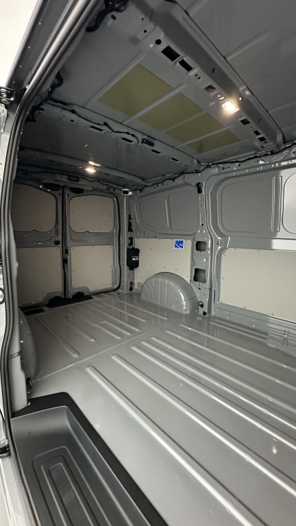 VOLKSWAGEN Transporter T7 Van L1 2.0 TDI 150ch Business BVA8 - ref: 8-GLI00007684 - Photo 8