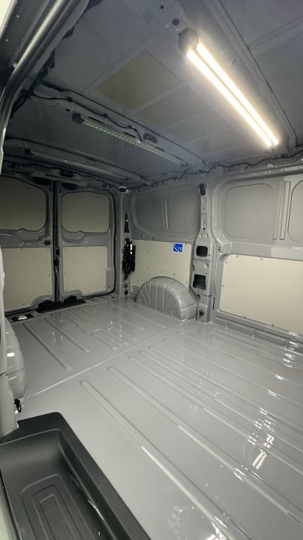 VOLKSWAGEN Transporter T7 L1H1 2.0 TDI 150ch Business BVA8 - ref: 8-GLI00008066 - Photo 8