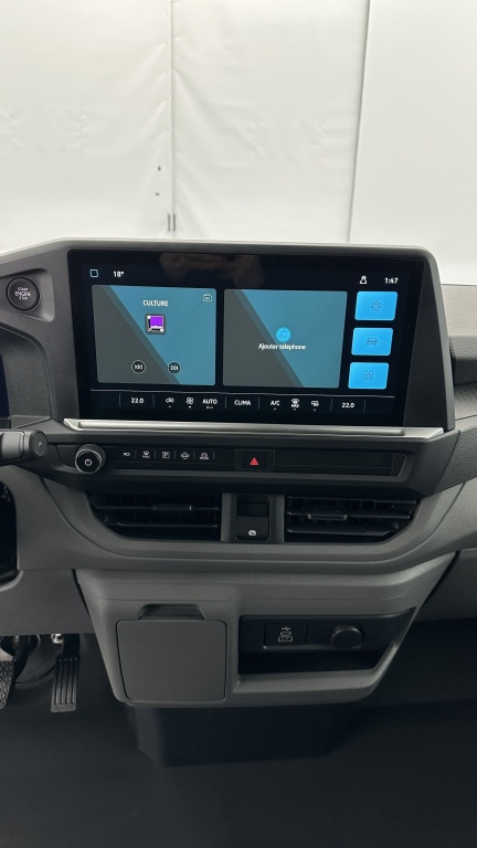 VOLKSWAGEN Transporter T7 L1H1 2.0 TDI 150ch Business BVA8 - ref: 8-GLI00008067 - Photo 12