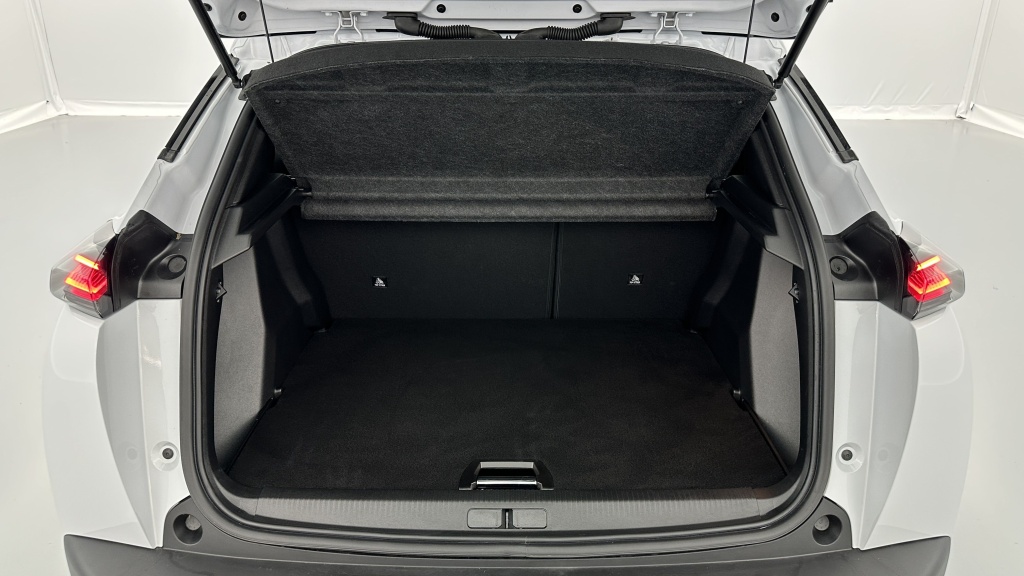 PEUGEOT 2008 1.2 PureTech 100ch Allure - ref: 8-GLI00008265 - Photo 10