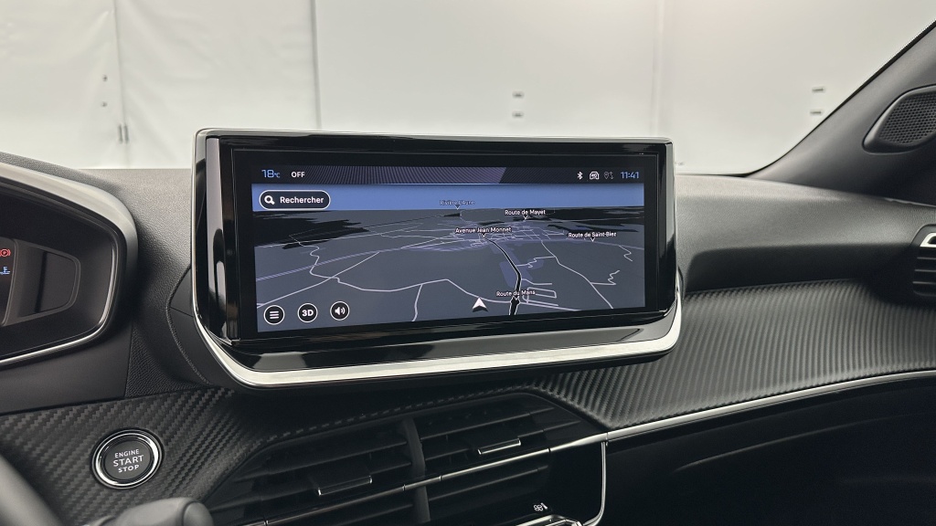 PEUGEOT 2008 1.2 PureTech 100ch Allure - ref: 8-GLI00008265 - Photo 17