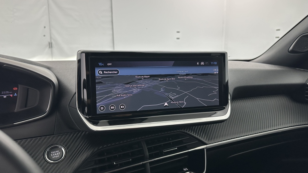 PEUGEOT 2008 1.2 PureTech 100ch Allure - ref: 8-GLI00008266 - Photo 18