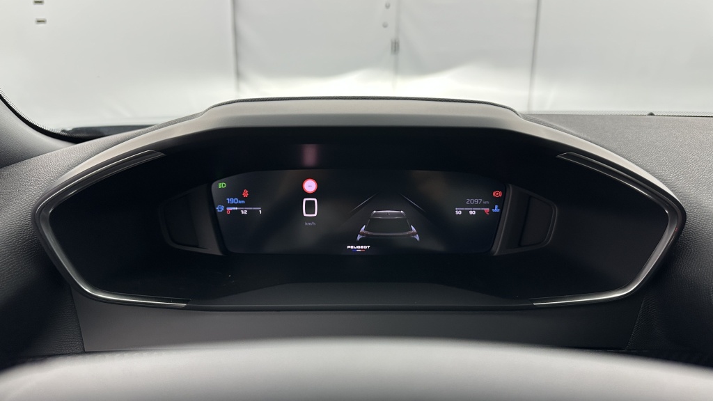 PEUGEOT 2008 1.2 PureTech 100ch Allure - ref: 8-GLI00008270 - Photo 14