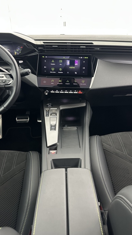 PEUGEOT 408 1.2 Hybrid 136ch e-DCS6 GT - ref: 8-GLI00008455 - Photo 14