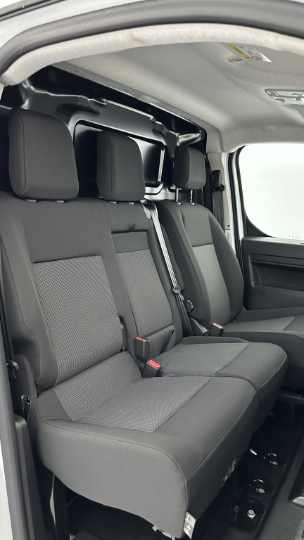 PEUGEOT Expert III M 2.0 BlueHDi 145ch EAT8 - ref: 8-GLI00008471 - Photo 13