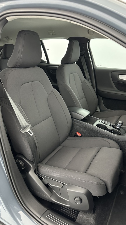VOLVO XC40 T5 Recharge 262H (180+82) Business DCT7 - ref: 8-GLI00009457 - Photo 18