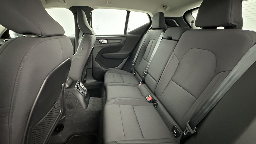 VOLVO XC40 T5 Recharge 262H (180+82) Business DCT7 - ref: 8-GLI00009457 - Photo 9