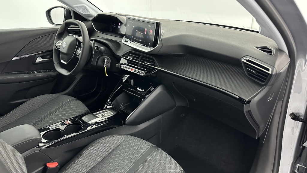 PEUGEOT 208 1.2 Hybrid 110ch Allure e-DCS6 - ref: 8-GLI00009512 - Photo 8