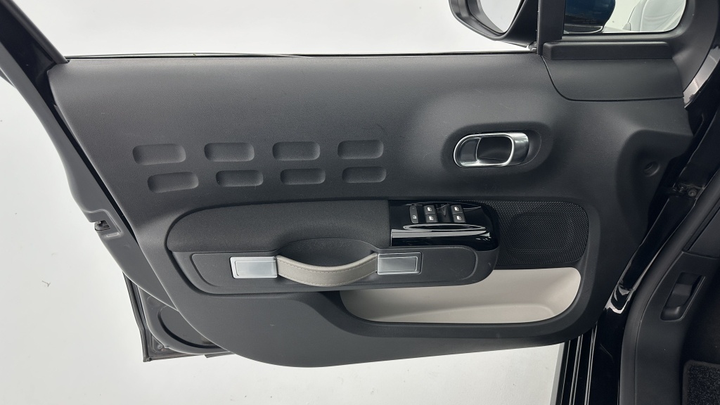 CITROEN C3 III 1.2 PureTech 83ch Shine - ref: 8-GLI00009714 - Photo 12