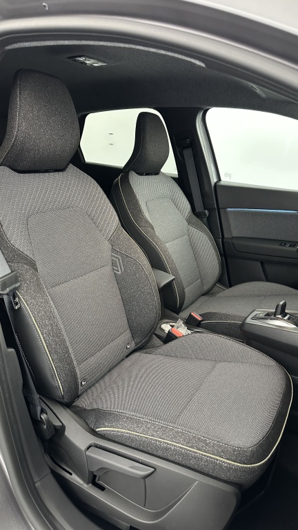 RENAULT Captur II 1.8 E-Tech full hybrid 160ch Techno - ref: 8-GLI00009821 - Photo 18