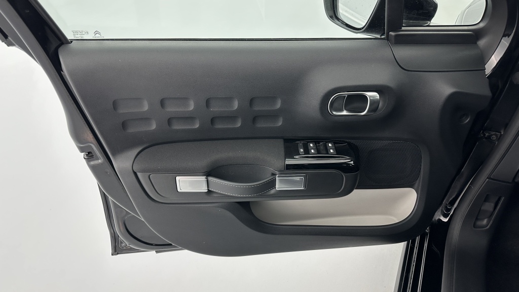 CITROEN C3 1.2 PureTech 110ch Max - ref: 8-GLI00009842 - Photo 12