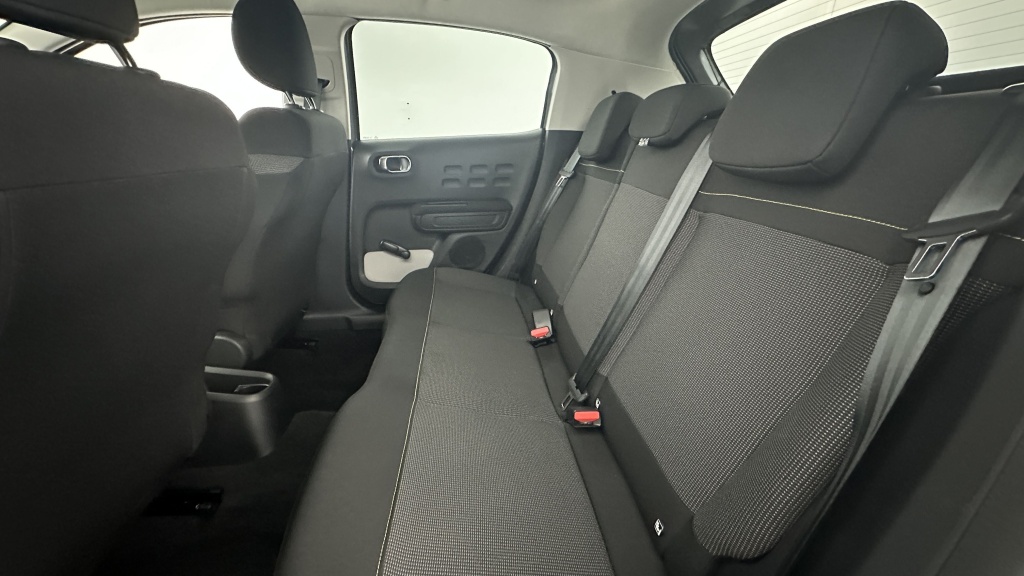 CITROEN C3 1.2 PureTech 110ch Max - ref: 8-GLI00009850 - Photo 9