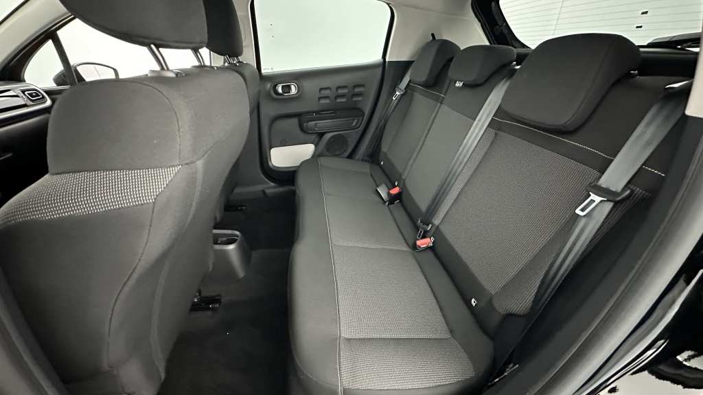 CITROEN C3 1.2 PureTech 110ch Max - ref: 8-GLI00009853 - Photo 9