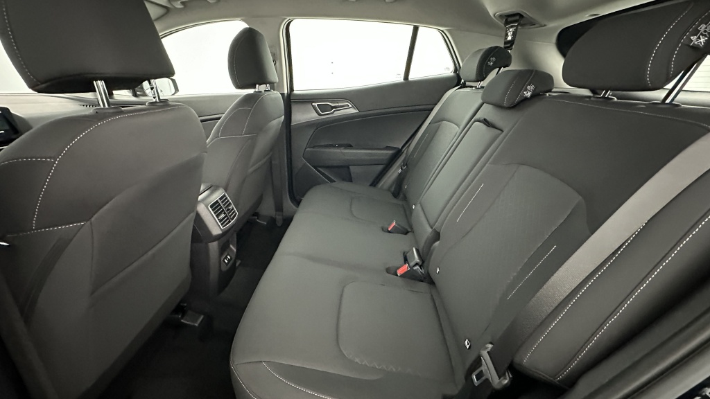 KIA Sportage V 1.6 T-GDi 239ch HEV Motion BVA6 - ref: 8-GLI00009934 - Photo 9