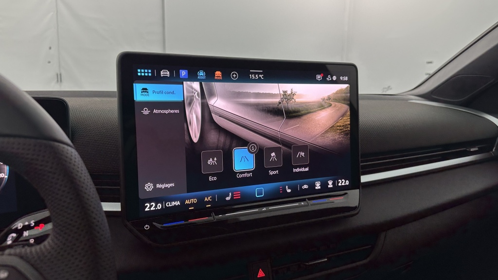 VOLKSWAGEN T-Roc 1.5 eTSI EVO2 Hybrid 150ch R-Line DSG7 - ref: 8-GLI00010008 - Photo 20