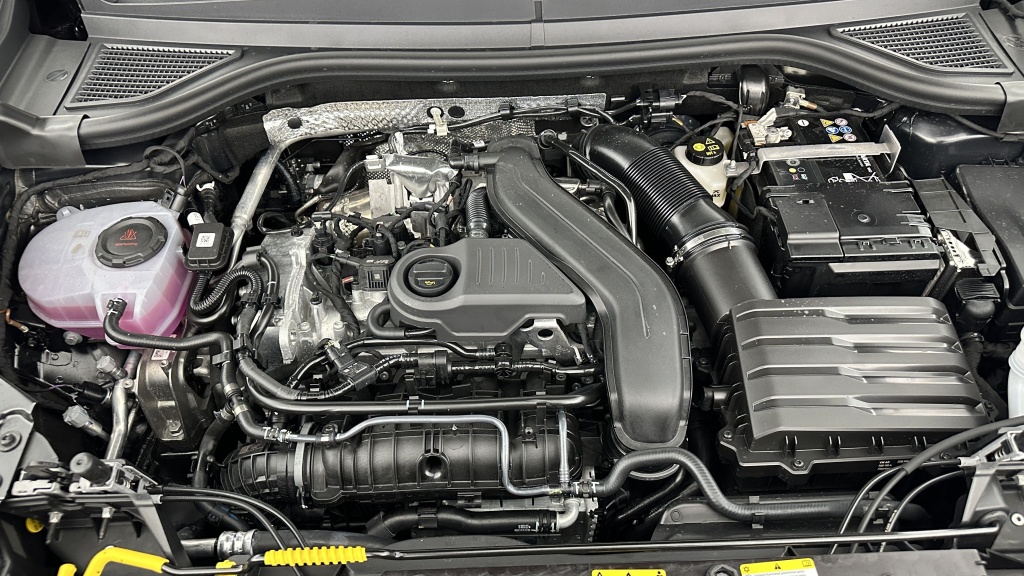 VOLKSWAGEN T-Roc 1.5 eTSI EVO2 Hybrid 150ch R-Line DSG7 - ref: 8-GLI00010012 - Photo 11