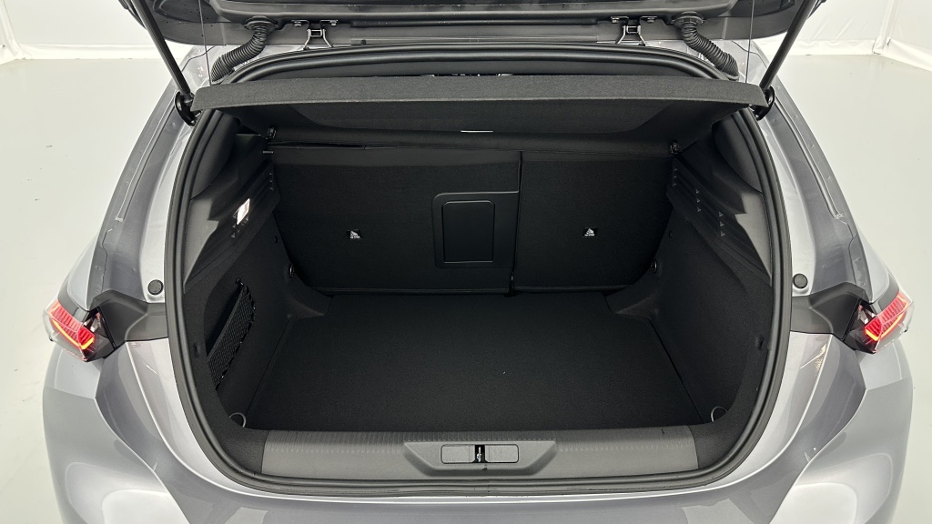 PEUGEOT 308 III(2) 1.2 Hybrid 145ch GT e-DCS6 - ref: 8-GLI00010343 - Photo 10