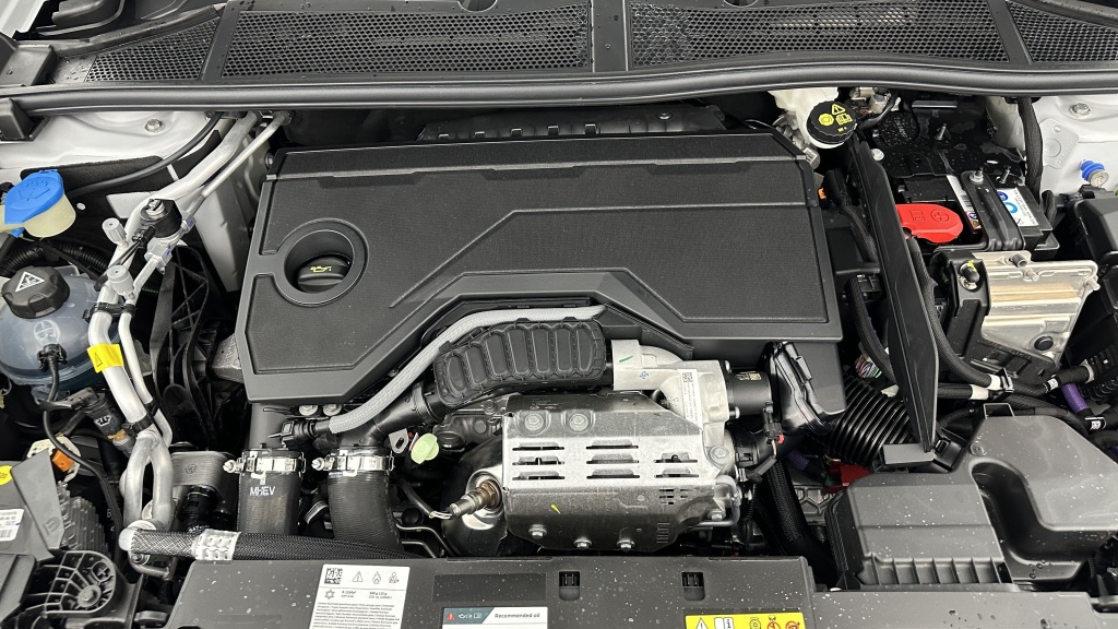 PEUGEOT 308 III(2) 1.2 Hybrid 145ch GT e-DCS6 - ref: 8-GLI00010347 - Photo 11