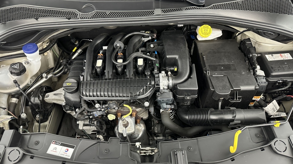 CITROEN C3 III 1.2 PureTech 83ch Shine - ref: 8-GLI00010904 - Photo 11