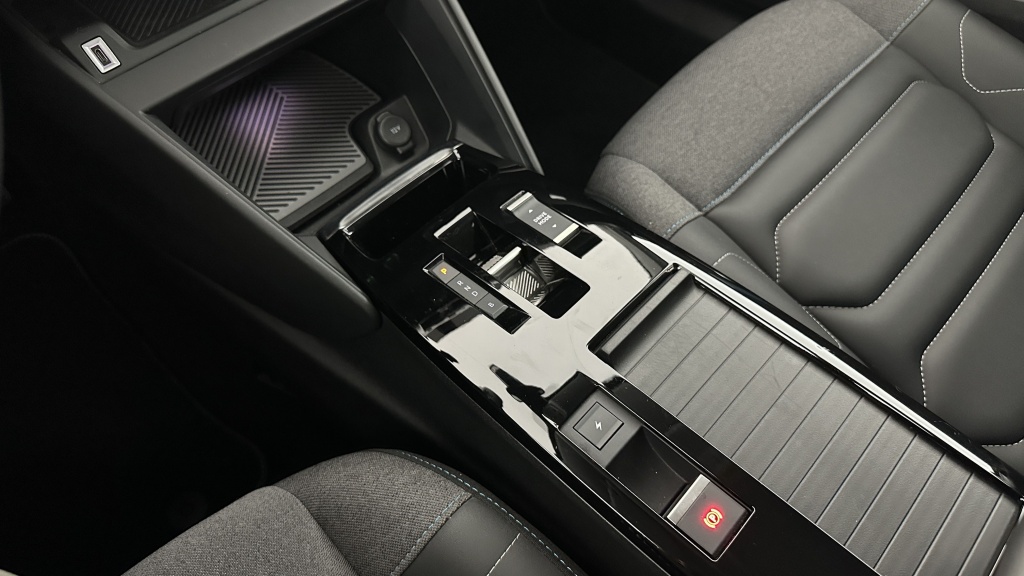 CITROEN E-C4 136ch Shine - ref: 8-GLI00011136 - Photo 16