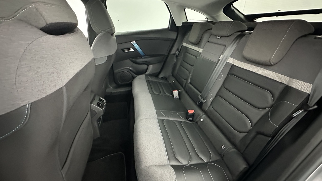 CITROEN E-C4 136ch Shine - ref: 8-GLI00011136 - Photo 9