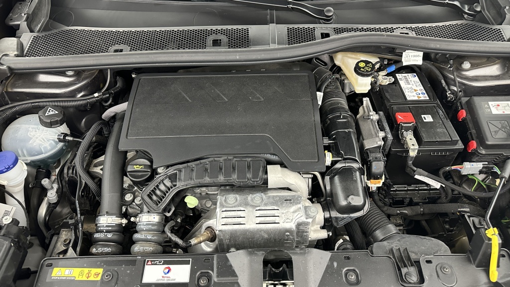 PEUGEOT 2008 1.2 PureTech 130ch Allure Pack - ref: 8-GLI00011673 - Photo 11