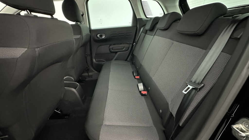 CITROEN C3 Aircross 1.2 PureTech 110ch Shine - ref: 8-GLI00011682 - Photo 9