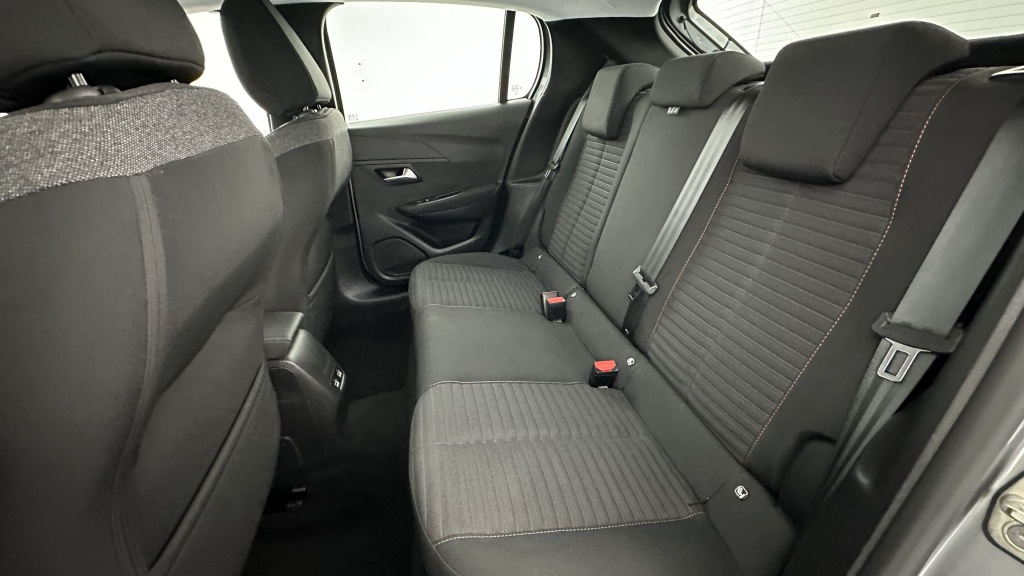 PEUGEOT 208 EV 136ch Active Pack - ref: 8-GLI00011685 - Photo 9