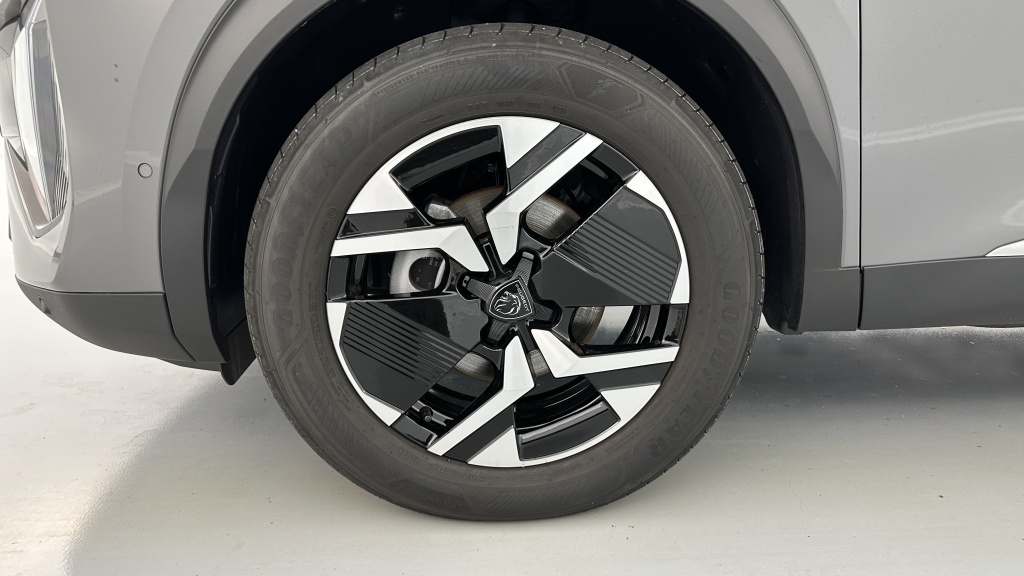 PEUGEOT 2008 1.2 PureTech 100ch Allure - ref: 8-GLI00012400 - Photo 12