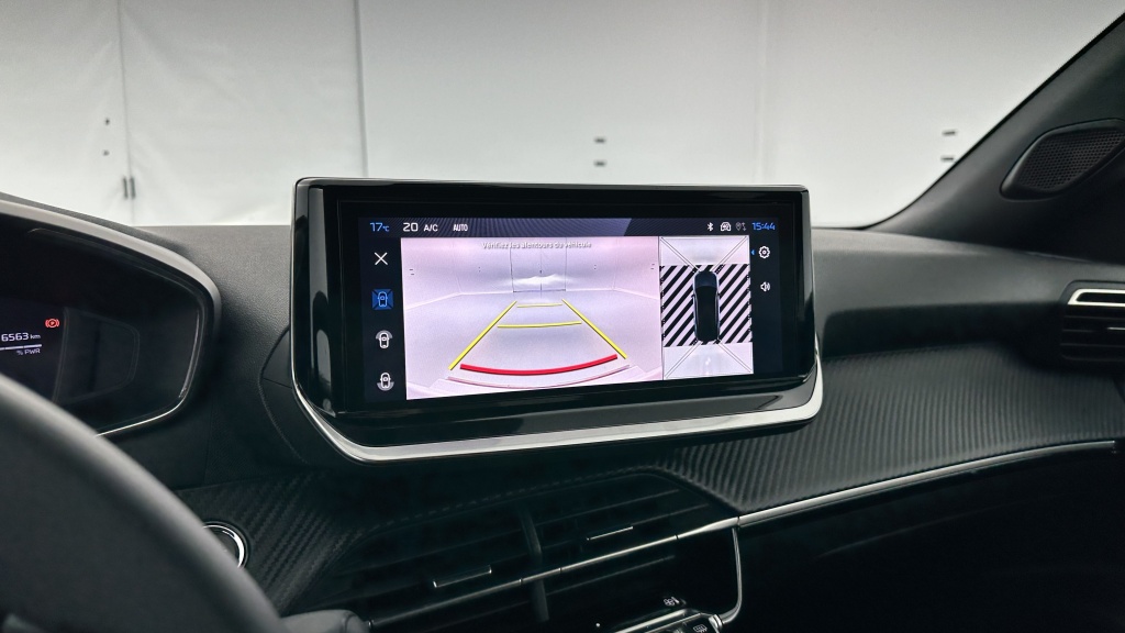 PEUGEOT 2008 II 1.2 Hybrid 145ch Allure e-DCS6 - ref: 8-GLI00012403 - Photo 17