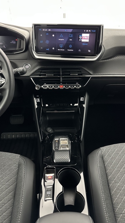 PEUGEOT 2008 II 1.2 Hybrid 145ch Allure e-DCS6 - ref: 8-GLI00012408 - Photo 17